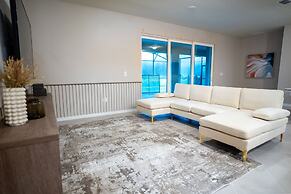 Fun and Relax 10 Bed Home Pool Themed Rooms