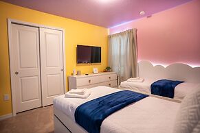 Fun and Relax 10 Bed Home Pool Themed Rooms