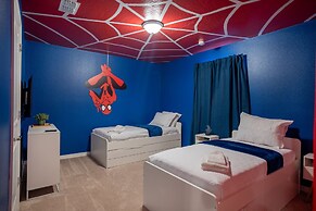 Fun and Relax 10 Bed Home Pool Themed Rooms