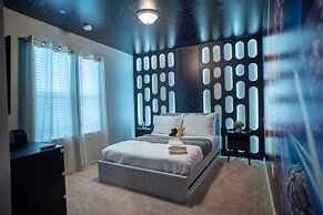 Fun and Relax 10 Bed Home Pool Themed Rooms