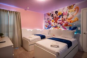 Fun and Relax 10 Bed Home Pool Themed Rooms