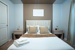 Fun and Relax 10 Bed Home Pool Themed Rooms