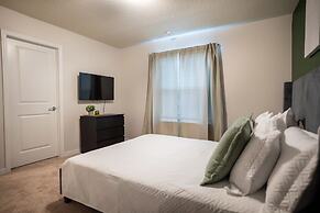 Stunning 10 Bed Home With Themed Rooms Pool