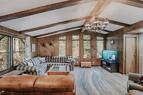 Welcome to The Baker House Retreat - The Ranch House and The Bunk Hous