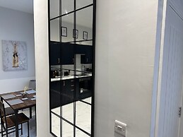 Stylish Apartment Free Parking