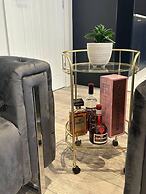 Stylish Apartment Free Parking