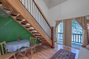 Mt Baker Lodging Condo - Perfect for Smaller Families on the Go