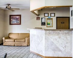 GrandStay Hotel & Suites