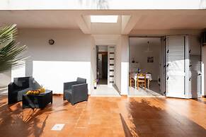 Two Steps From the Beach Villa