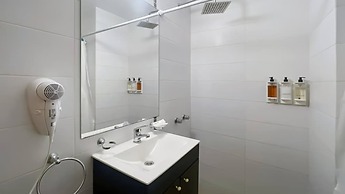 Modern Studio With Amenities in the Heart of the City U4