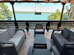 Villa Iskar Lake Residence