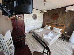 Villa Iskar Lake Residence