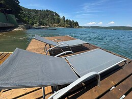 Villa Iskar Lake Residence