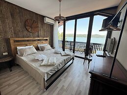 Villa Iskar Lake Residence