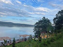 Villa Iskar Lake Residence