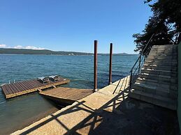 Villa Iskar Lake Residence