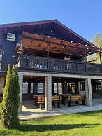 Villa Iskar Lake Residence