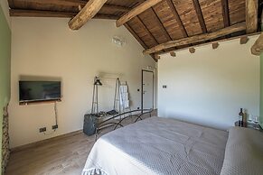 Room-charming Alessandria Retreat With Q