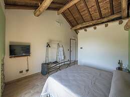 Room-charming Alessandria Retreat With Q
