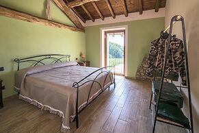 Room-charming Alessandria Retreat With Q