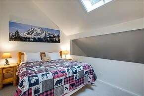 Snowater Condo - You'll be Sitting in the Lap of Luxury