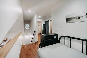 Mt Baker Rim Cabin 24 - Hot Tub, Wifi, Air Conditioning, Sleeps 8