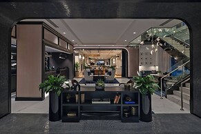 The Vanguard Ann Arbor, Autograph Collection