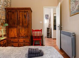 Warm Holiday Home With Terrace