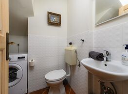 Warm Holiday Home With Terrace