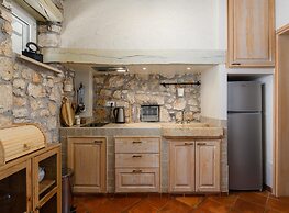 Warm Holiday Home With Terrace