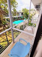 Wide Mouth Frog Hotel