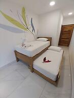 Wide Mouth Frog Hotel