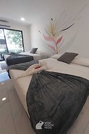 Wide Mouth Frog Hotel