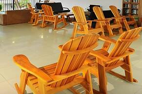 Wide Mouth Frog Hotel