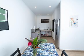 Wide Mouth Frog Hotel