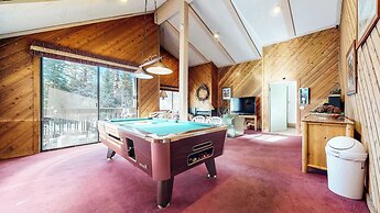 Crestview #40 Chic Condo for 6