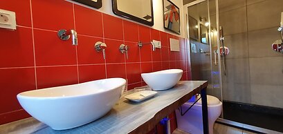 The Spanish Palace suites, rooms, apartments & terraces