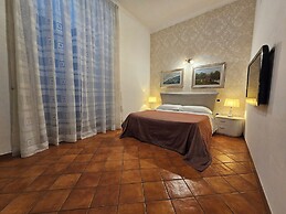 The Spanish Palace suites, rooms, apartments & terraces