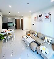 Lyshing Apartment in Vinhomes Grand Park