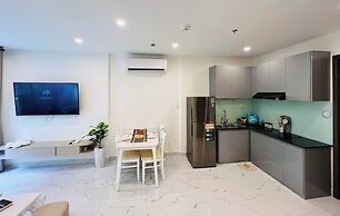 Lyshing Apartment in Vinhomes Grand Park