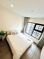 Lyshing Apartment in Vinhomes Grand Park