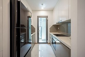 Lyshing Apartment in Vinhomes Grand Park