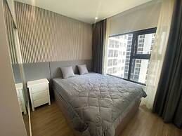 Lyshing Apartment in Vinhomes Grand Park