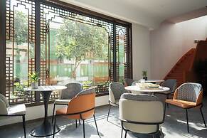 Cloudland View Hotel