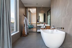 Cloudland View Hotel