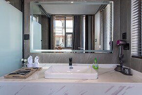 Cloudland View Hotel