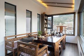 Cloudland View Hotel