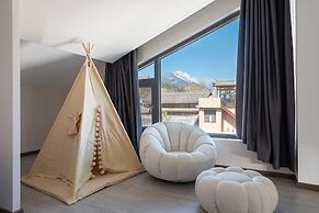 Cloudland View Hotel