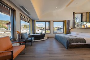 Cloudland View Hotel