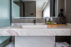 Cloudland View Hotel